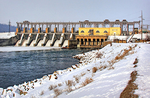 ГЭС зимой
